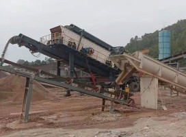 轮胎式移动破碎机厂家哪个好?选购设备时应注意几点