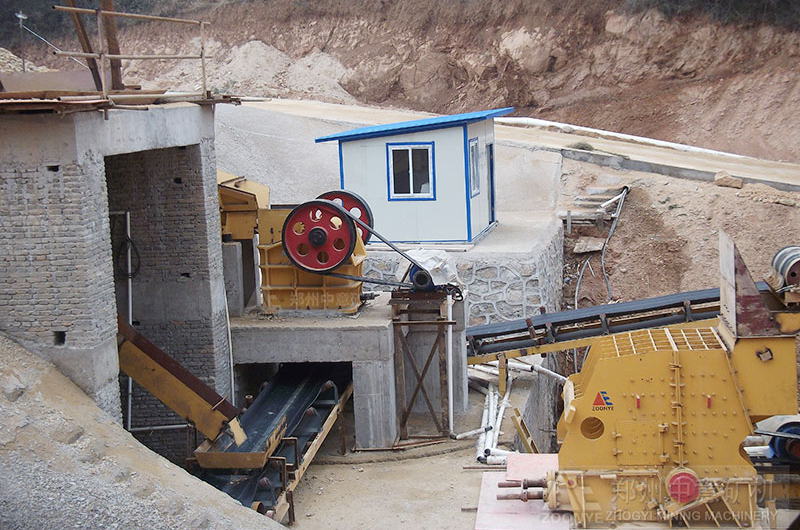 石灰石制砂现场