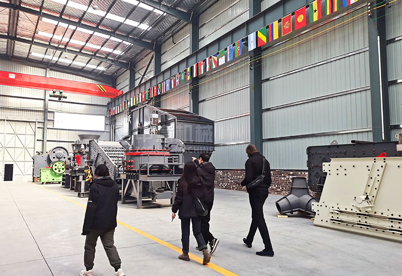 客户参观凯发k8国际首页展厅 客户参观凯发k8国际首页展厅