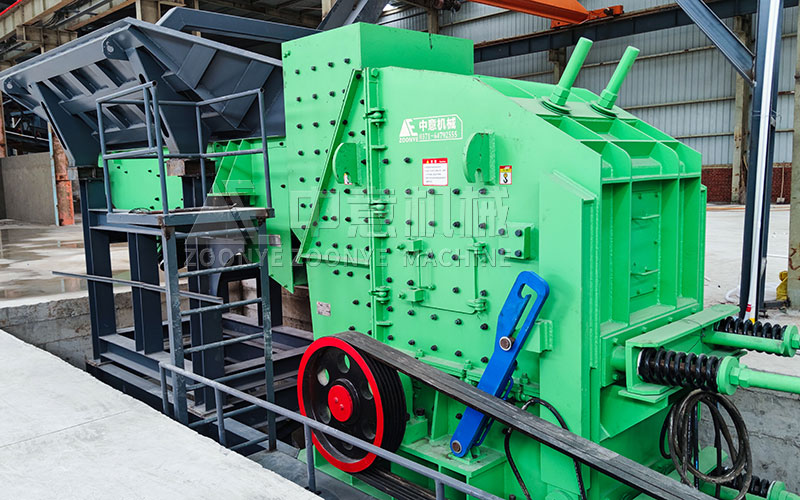 给料机+反击式破碎 给料机+反击式破碎