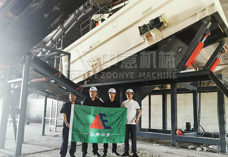 技术安装人员合影留念 技术安装人员合影留念