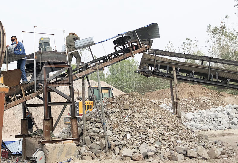负压风选机和风选后的骨料 负压风选机和风选后的骨料