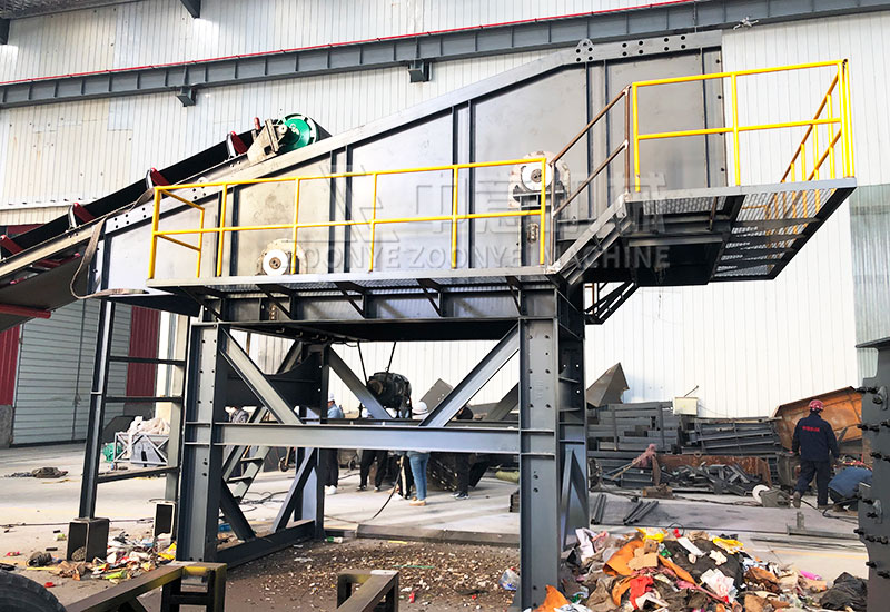 弹跳筛试机中.jpg 弹跳筛试机中