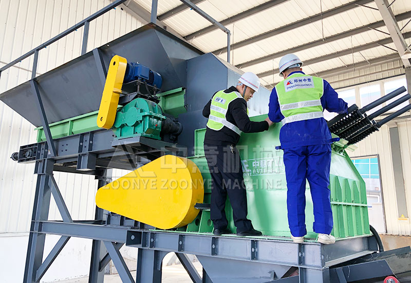 技术人员现场安装与调试.jpg 技术人员现场安装与调试