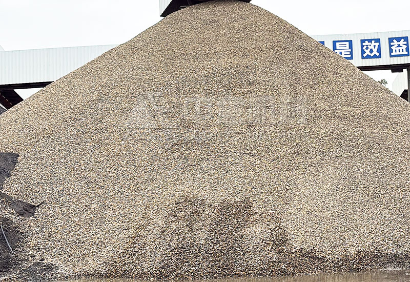 筛分出的细沙 筛分出的细沙