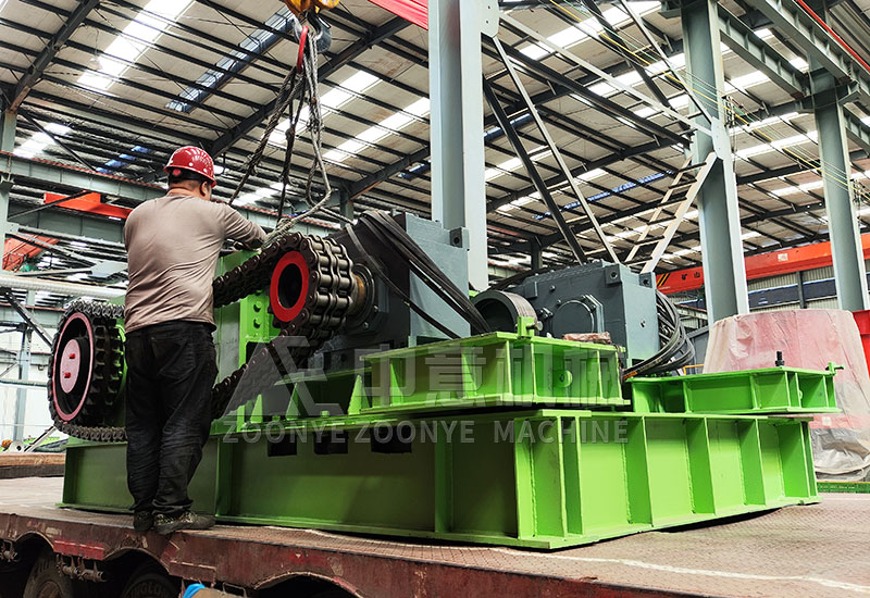 固废破碎机.jpg 固废破碎机