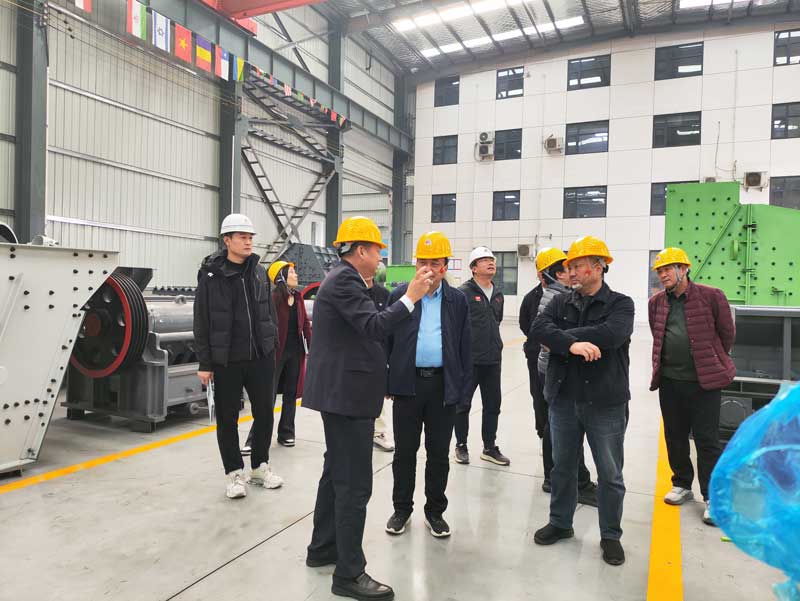 刘总介绍公司设备性能及用途jpg 刘总介绍公司设备性能及用途