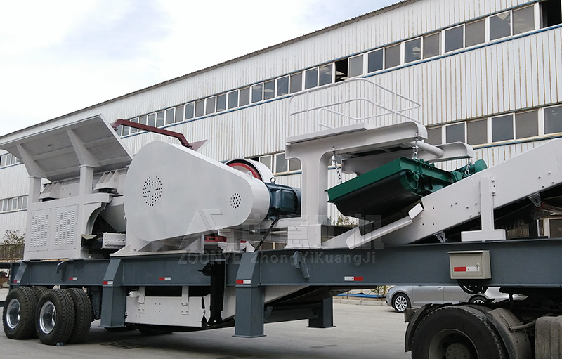 202103270959070880.jpg 广东珠海石料厂订购的鄂破移动破碎站正装待发